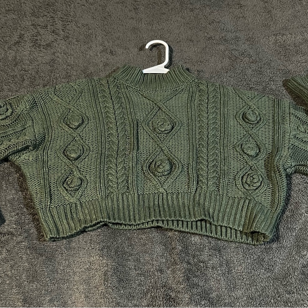 Forever 21 cropped turtle neck sweater